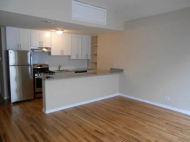 Foto del edificio - 2523 N Lincoln Ave