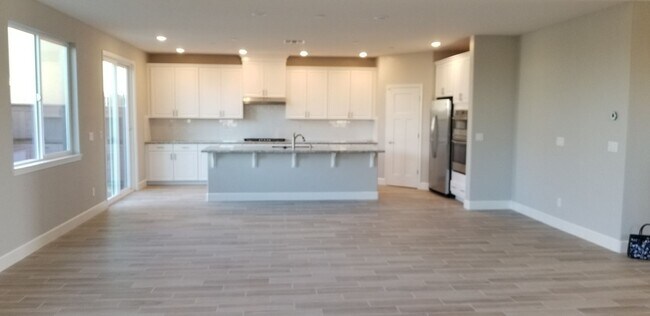 Foto del edificio - 1561 Osborn Dr