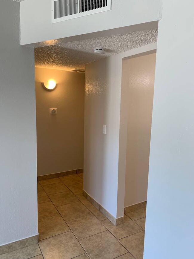 1055 Helm Ave Unit 7, Clovis, CA 93612 - Apartments in Clovis, CA ...