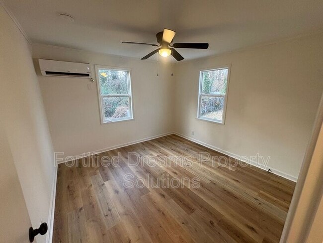 Foto del edificio - 1702 J Ave