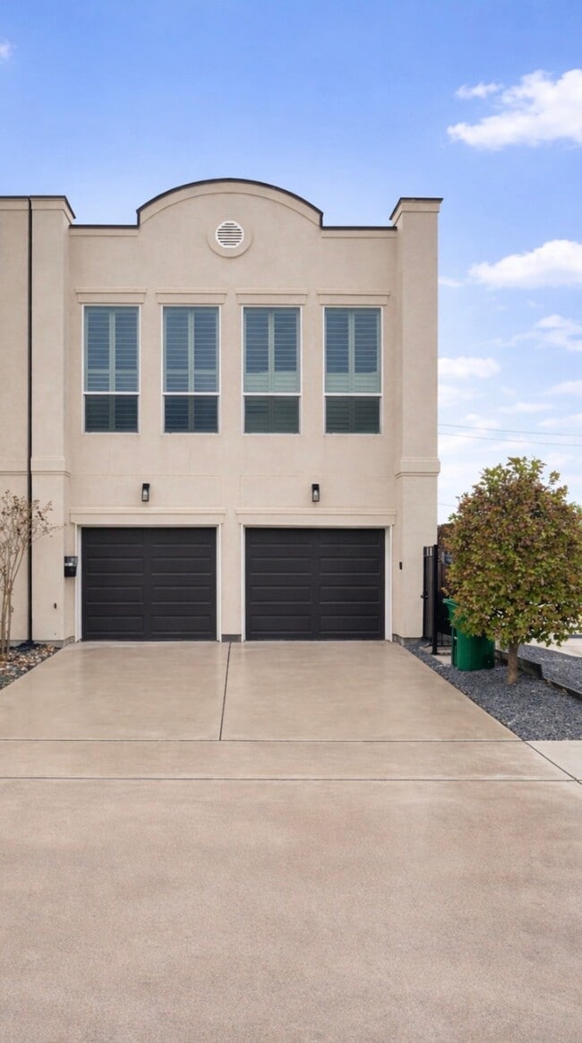 Building Photo - 4912 Rose St