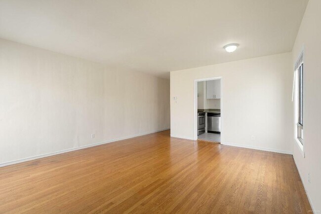 Building Photo - 80 Terra Vista Ave
