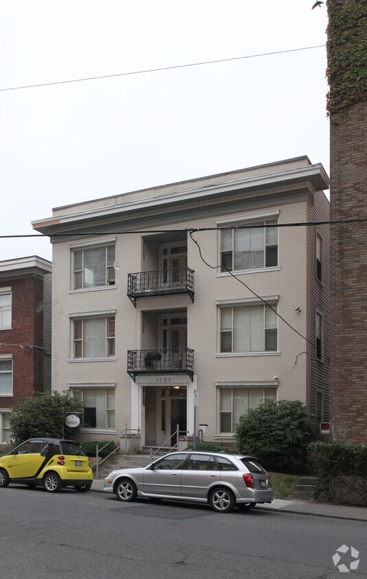 Building Photo - Granberg Apartments