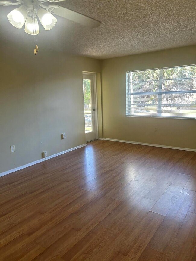 Foto del edificio - 4304 NW 9th Ave