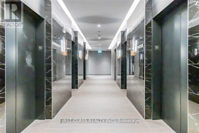 Photo du bâtiment - 950-5950 Portage Pkwy