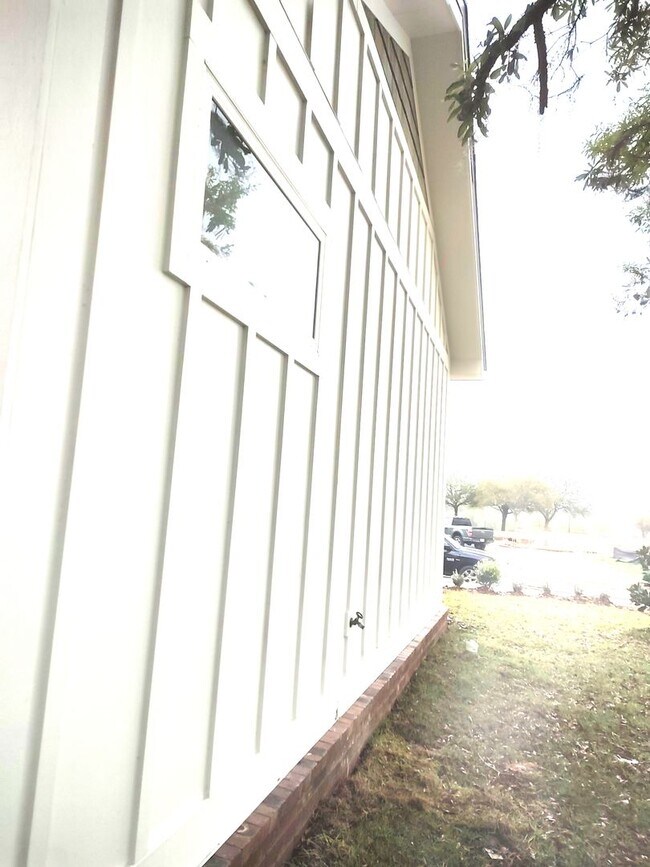 Building Photo - Great Property In Southwood!