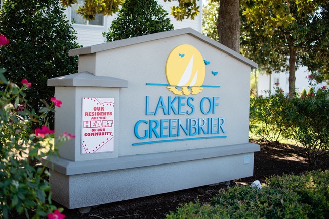 Foto del edificio - Lakes Of Greenbrier
