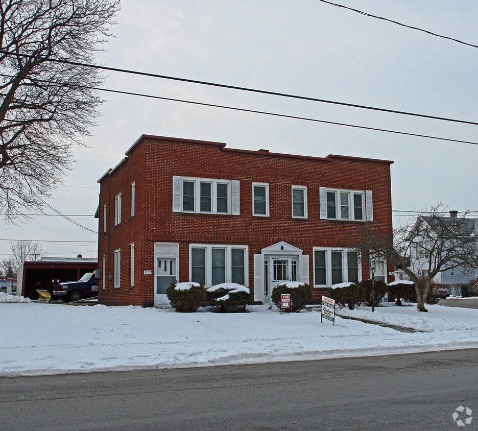 Building Photo - 1713-1719 Maiden Ln