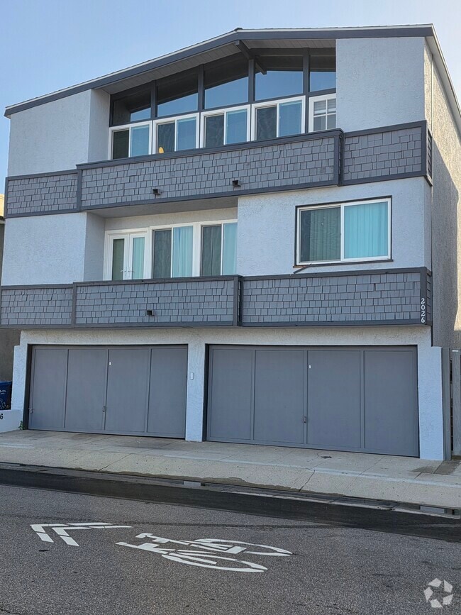 Building Photo - 2020 Hermosa Ave