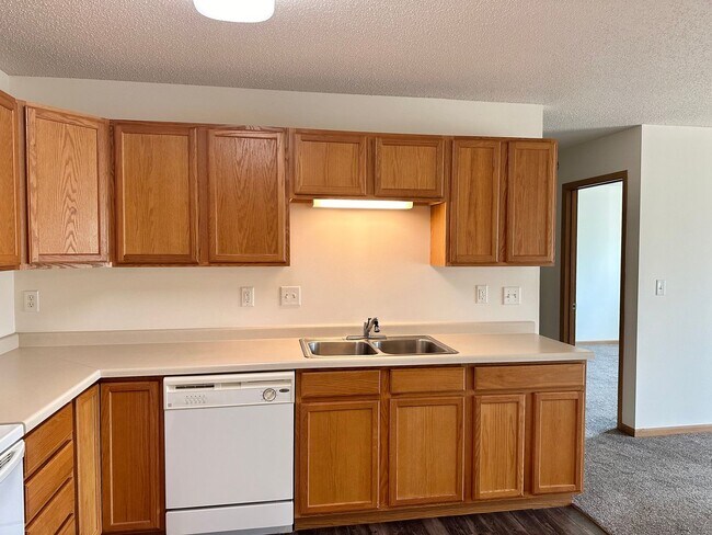 Foto del edificio - 2 Bedroom 2 Bath - South Fargo - November 1st