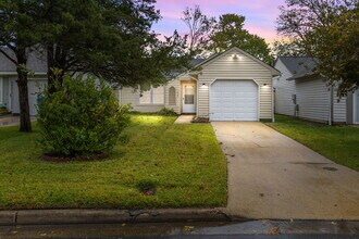 Building Photo - 1636 Mill Oak Dr Building Photo - 1636 Mill Oak Dr