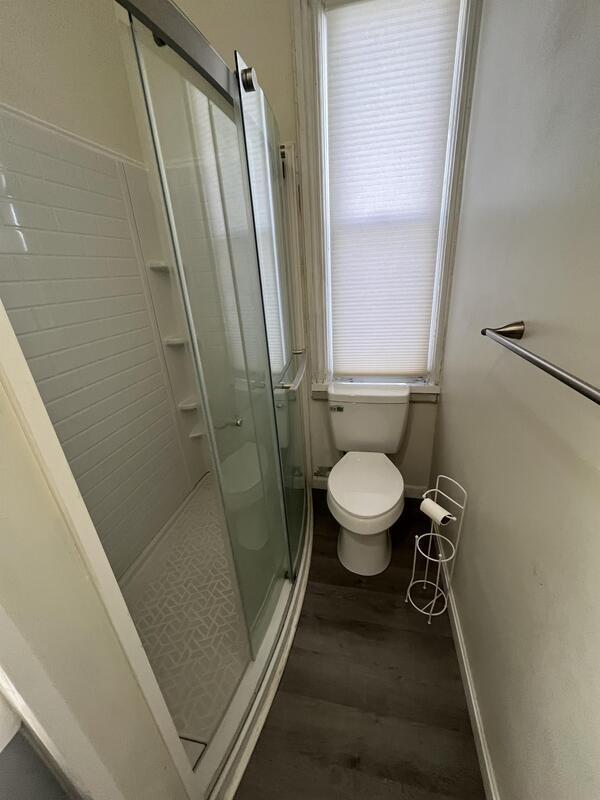 Foto del edificio - 6 S Lake Ave