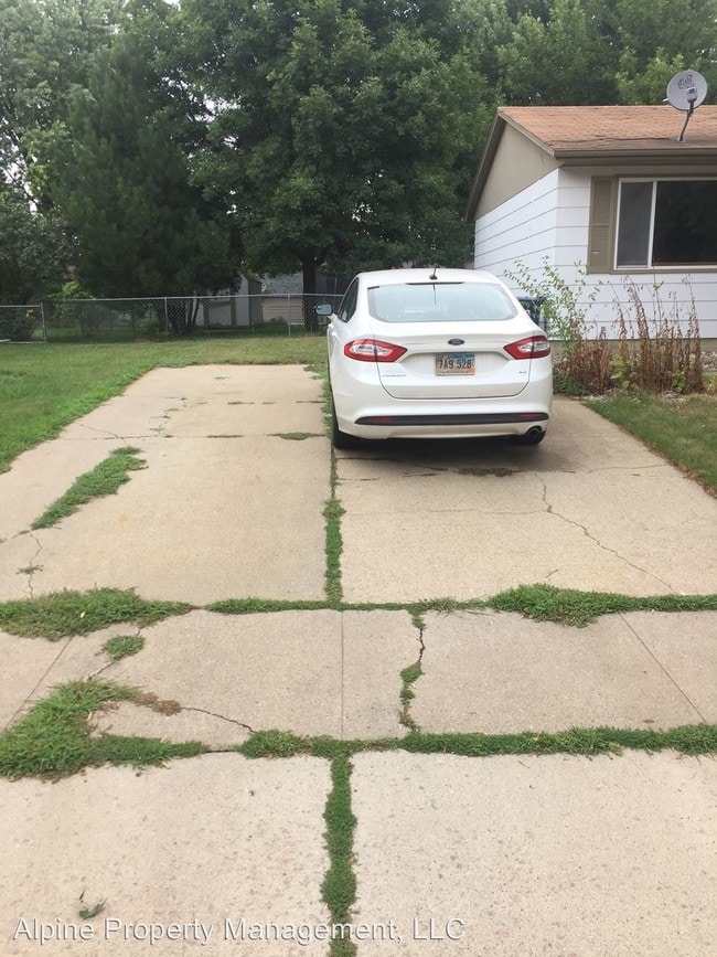 Building Photo - 3 br, 2 bath House - 6204 W. 59th St.