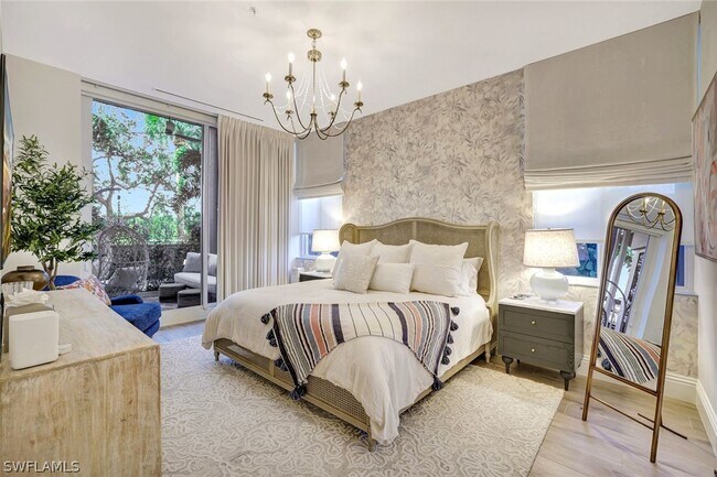 Foto del edificio - 6849 Grenadier Blvd