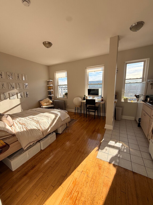 Building Photo - 1189 Commonwealth Ave