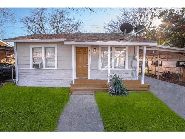 Foto del edificio - Amazing Newly Remodeled Home Near Downtown