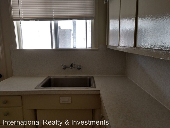 Building Photo - 1310 S Cochran Ave