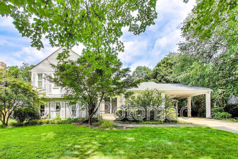 Foto principal - 10 Harvard Ct