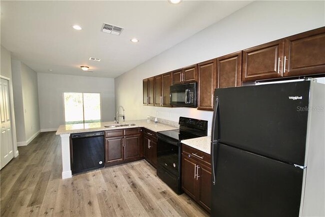 Building Photo - 2222 Florida Dr