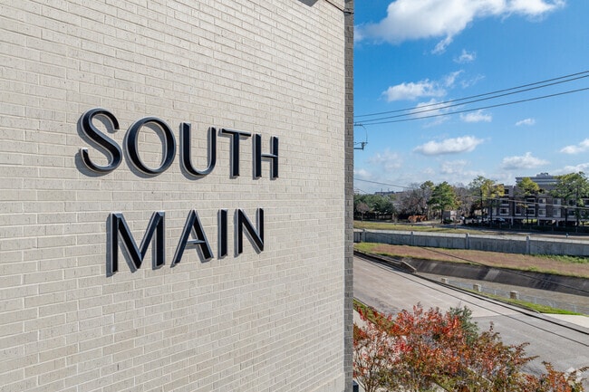 Building Photo - South Main Building