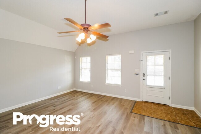 Building Photo - 10260 Morning Hill Dr