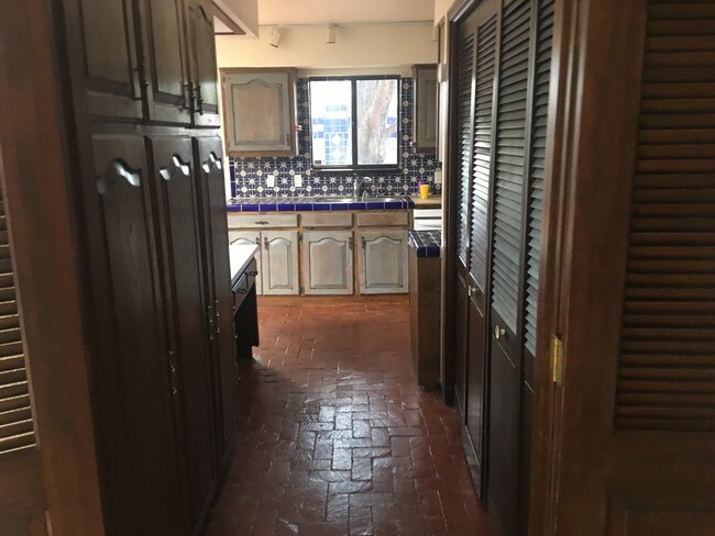 Foto del edificio - 6940 Arvilla Pl NE