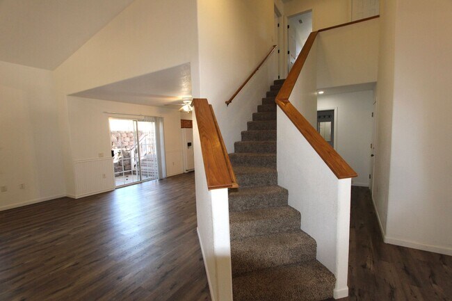 Foto del edificio - 4 Bed | 2.5 Bath Home Near Continental Cou...