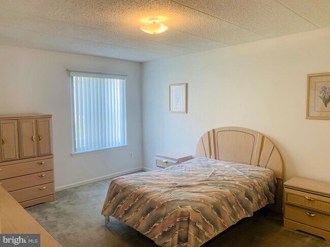 Foto del edificio - 1225 Norwalk Rd
