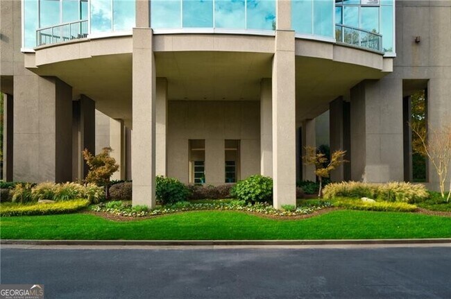 Foto del edificio - 3300 Windy Ridge Pkwy SE