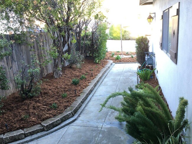 Building Photo - 3324 Glendora Dr