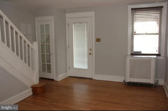 Foto del edificio - 3926 Howland St