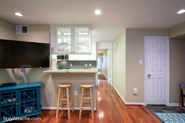 Foto del edificio - 1001 New Hampshire Ave NW