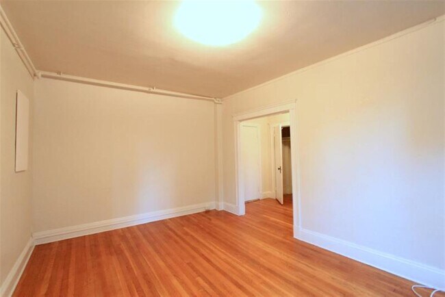 Building Photo - 36 Follen St