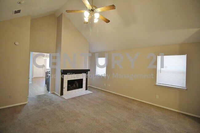 Building Photo - Lovely 3/2/2 in Mesquite Ready for Move-In!
