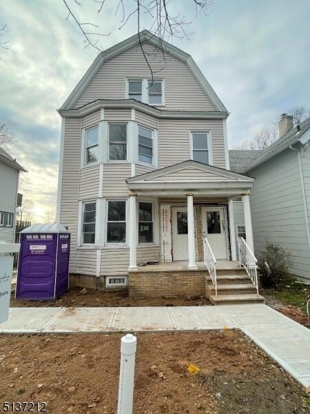 Primary Photo - 75 Riggs Pl