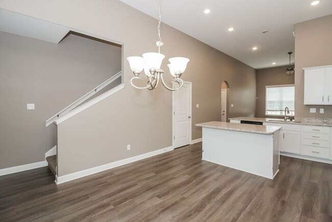 Building Photo - Now Leasing a 4-Bedroom 3 Bath Home In Hor...