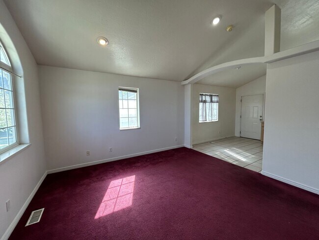 Foto del edificio - Carterville Duplex