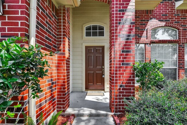 Building Photo - 2711 Shallow Falls Ct