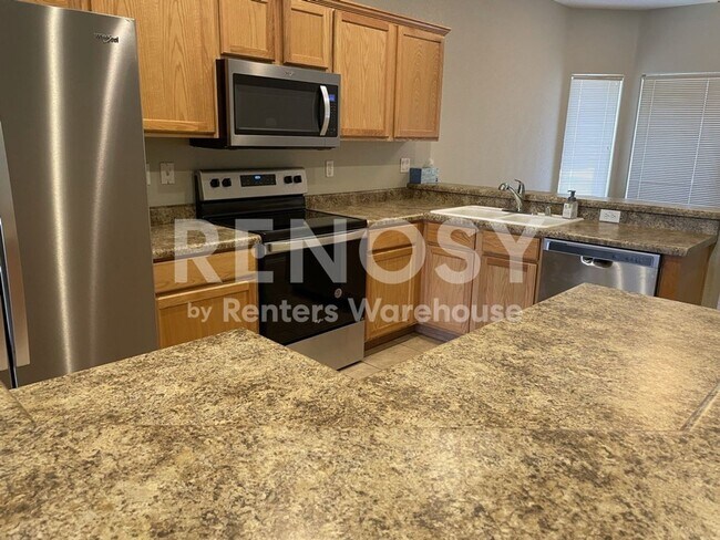 Building Photo - Your New 3 BD/2 BA Home in Surprise!