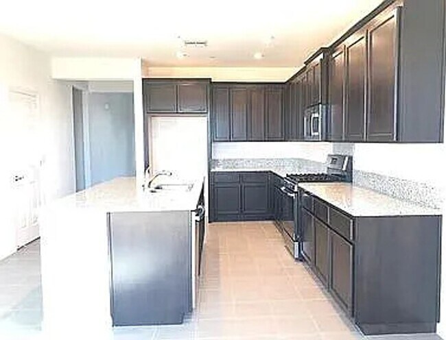 Foto del edificio - 4439 Flannelbush Dr
