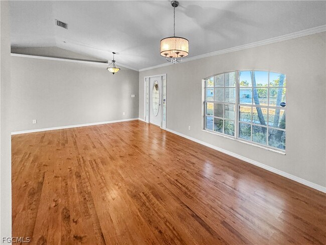 Foto del edificio - 326 SW 29th St