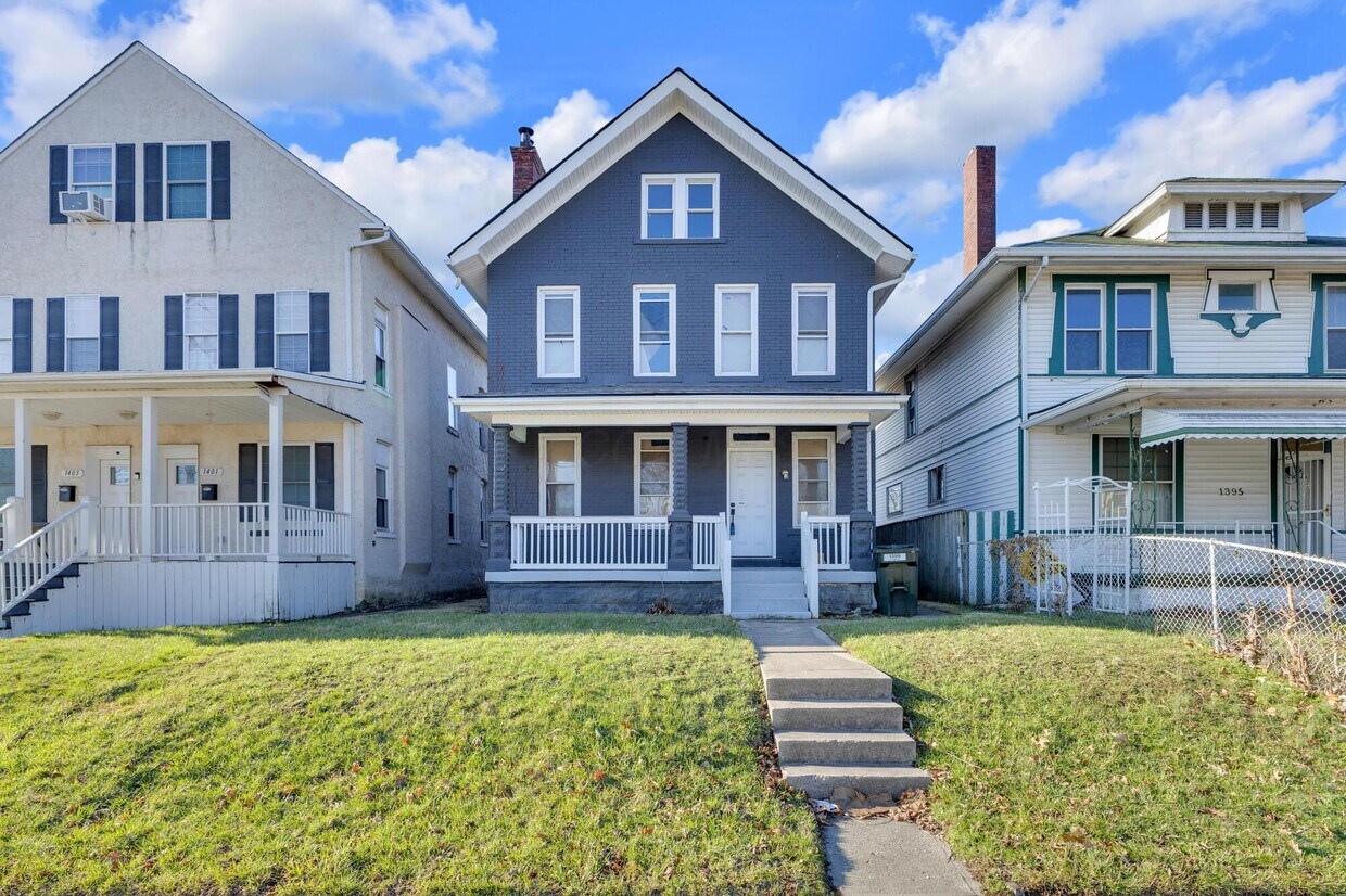 Foto principal - 1399 E Long St