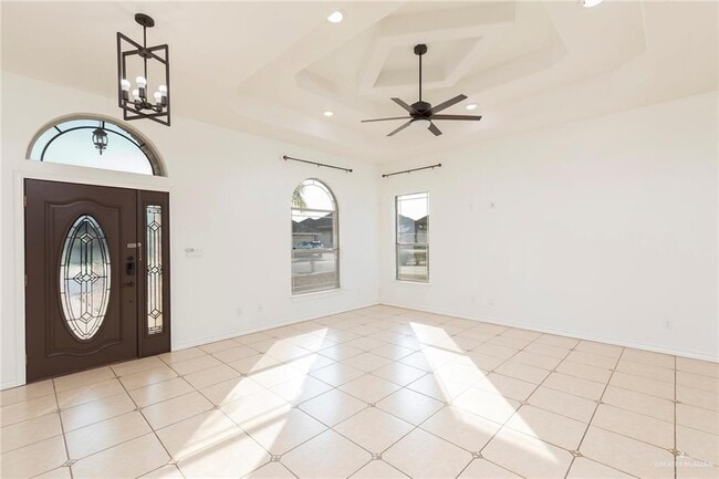 Building Photo - 22 Miranda Ln