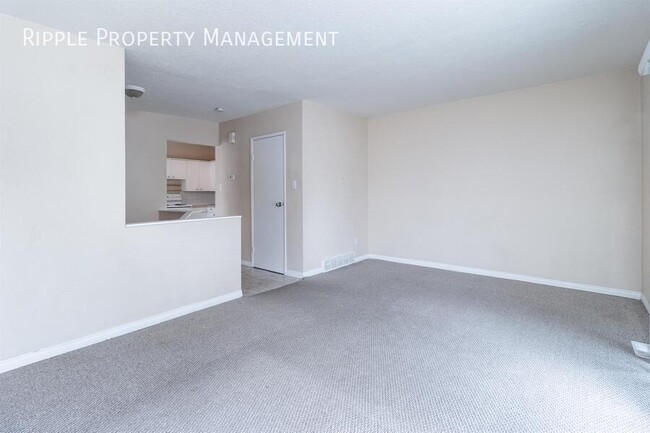 Building Photo - Modern 2 Beds, 1 Baths Duplex | No Pets Al...
