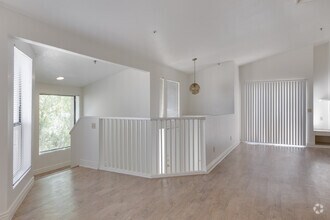 2BR, 2BA - 1,219SF - Living Room - Glen at Mesa