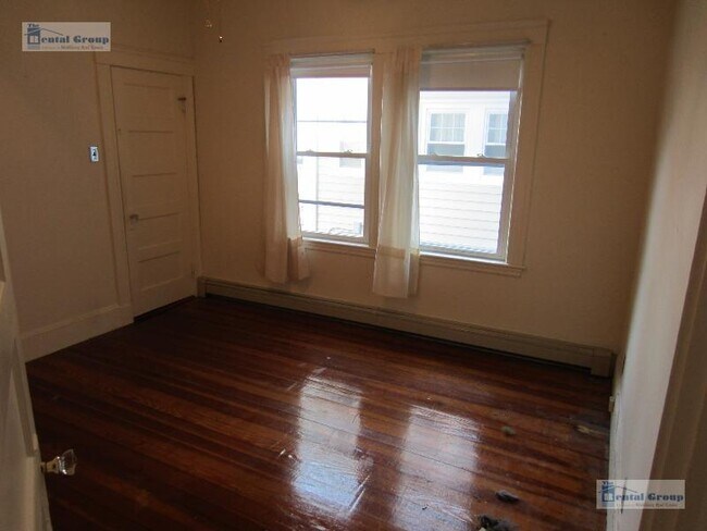 Building Photo - 148 W Adams St