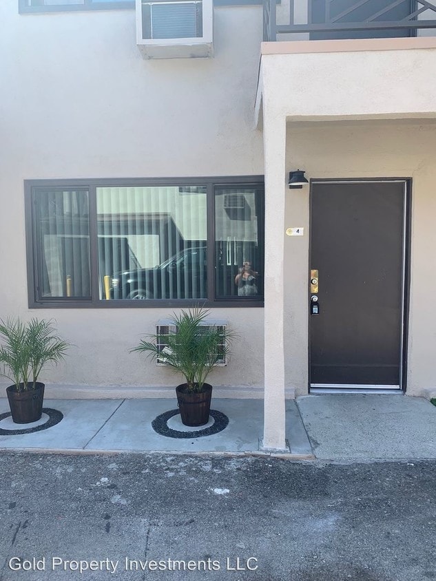 Foto principal - 5732-5740 Sepulveda Blvd