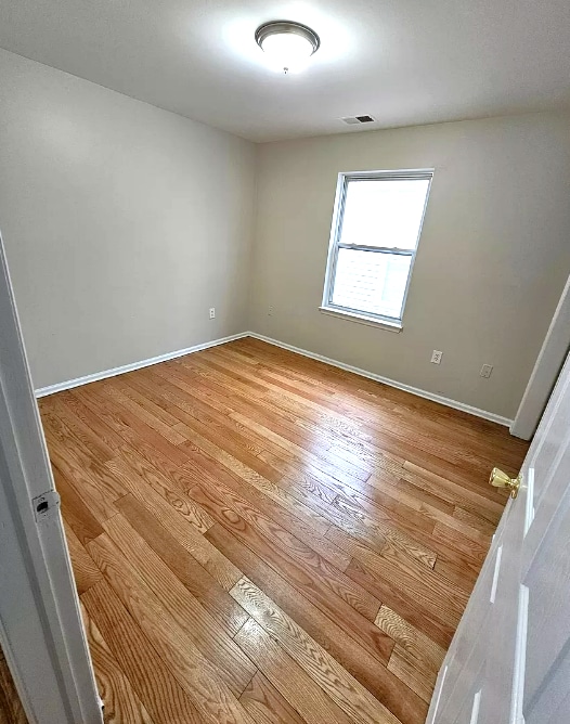 Foto del edificio - 281 South 6th St-- 3 bedroom townhouse in ...