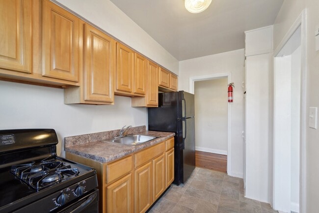 Building Photo - Lochwood Apartments