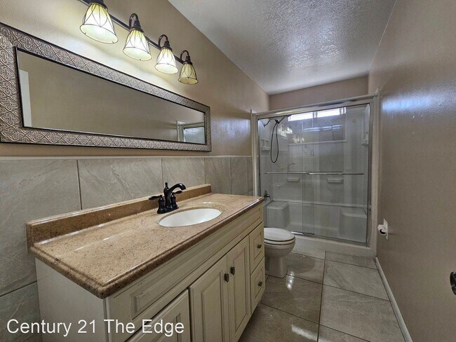 Foto del edificio - 4 br, 2 bath House - 11348 Tom Ulozas